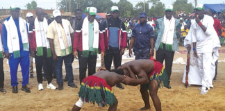Sports traditionnels à Dédougou
: une première édition pour ancrer la lutte traditionnelle et le tir à l’arc