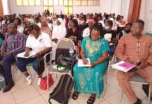 Réseaux sociaux : éduquer la jeune fille à un usage responsable