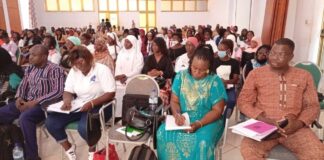 Réseaux sociaux : éduquer la jeune fille à un usage responsable