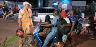Sécurité routière à Bobo-Dioulasso: l’ONASER en sensibilisation nocturne sur les bonnes pratiques