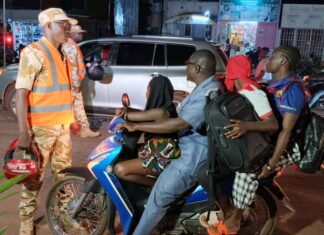 Sécurité routière à Bobo-Dioulasso: l’ONASER en sensibilisation nocturne sur les bonnes pratiques