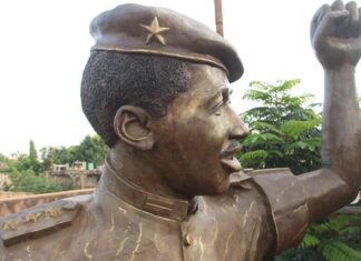 Thomas Sankara : le Président du Faso, le Capitaine Ibrahim TRAORE rend hommage au leader de la Révolution d’aout 1983