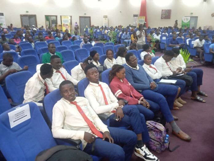 WhatsApp Image 2025-10-02 at 17.27.58