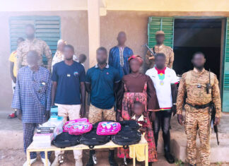 Arbinda: la Gendarmerie nationale offre des kits scolaires