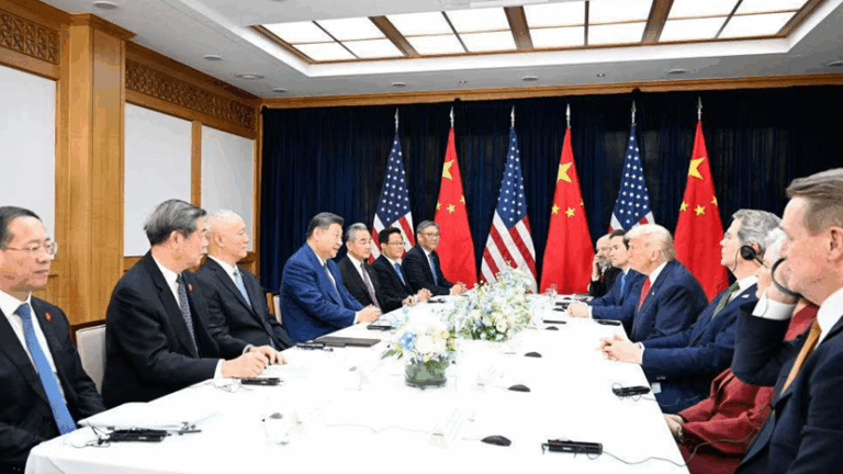 Le Président Xi Jinping : Que le navire géant des relations sino-américaines s&rsquo;avance dans la stabilité