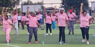 Octobre Rose: Sage-femmes et gynécologue unis pour la santé de la femme
