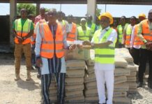 Initiative Faso Mêbo Les premiers responsables du Nakambé répondent avec 5 tonnes de ciment et 27 tonnes de sable