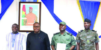 Institut des finances publiques du Burkina: les élèves inspecteurs des douanes défendent leurs mémoires