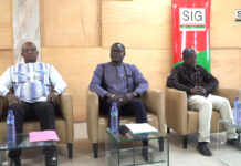 Actions gouvernementales: appel au renforcement du soutien des médias