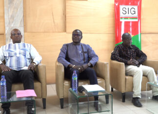 Actions gouvernementales: appel au renforcement du soutien des médias