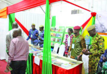 Les Forces armées nationales exposent leurs œuvres