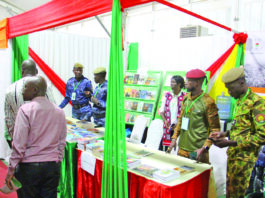 Les Forces armées nationales exposent leurs œuvres