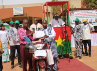 Excellence scolaire dans le Yaadga: les meilleurs enseignants et élèves récompensés à Ouahigouya