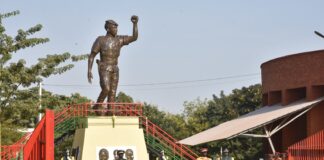 Hommage à Thomas Sankara : Baptême de feu du cérémonial militaire mensuel