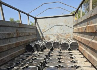 Kaya : la douane saisit 100 fûts de cyanure