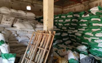 Démantèlement d’un magasin clandestin à Kalgondé: 200 sacs d’aliments périmés et 600 sacs en reconditionnement douteux decouverts