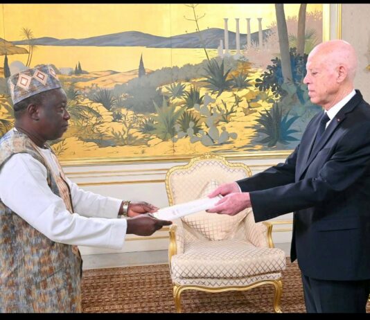 Coopération Burkina-Tunisie : l’ambassadeur Appolinaire Sawadogo présente ses Lettres de créance au président tunisien