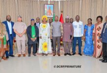 𝐃𝐢𝐚𝐬𝐩𝐨𝐫𝐚 𝐚𝐟𝐫𝐢𝐜𝐚𝐢𝐧𝐞 : 𝐥𝐞 𝐏𝐫𝐞𝐦𝐢𝐞𝐫 𝐦𝐢𝐧𝐢𝐬𝐭𝐫𝐞 𝐞́𝐜𝐡𝐚𝐧𝐠𝐞 𝐚𝐯𝐞𝐜 𝐮𝐧𝐞 𝐝𝐞́𝐥𝐞́𝐠𝐚𝐭𝐢𝐨𝐧 𝐝’𝐀𝐟𝐫𝐨𝐝𝐞𝐬𝐜𝐞𝐧𝐝𝐚𝐧𝐭𝐬