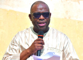 Lycée Ouezzin-Coulibaly : une association d’anciens élèves offre du matériel sportif