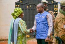 𝐋𝐞 𝐏𝐫𝐞𝐦𝐢𝐞𝐫 𝐦𝐢𝐧𝐢𝐬𝐭𝐫𝐞 𝐝𝐚𝐧𝐬 𝐥𝐚 𝐫𝐞́𝐠𝐢𝐨𝐧 𝐝𝐮 𝐆𝐮𝐢𝐫𝐢𝐤𝐨 : Le Premier ministre, Rimtalba Jean Emmanuel Ouédraogo, est arrivé à Bobo-Dioulasso, dans la soirée du 7 novembre 2025, pour un séjour de travail