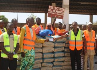 Initiative Faso Mêbo du Nakambé : Plus de 6 tonnes de ciment et du matériel offerts par deux organisations