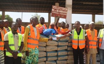 Initiative Faso Mêbo du Nakambé : Plus de 6 tonnes de ciment et du matériel offerts par deux organisations