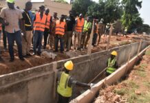 Projet de mobilité et de développement urbain des villes secondaires: le ministre Adama Luc Sorgho constate des travaux d’assainissement à Bobo-Dioulasso