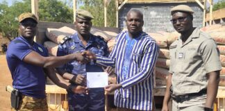 Dédougou : les Forces armées nationales offrent dix tonnes de ciment à Faso Mêbo