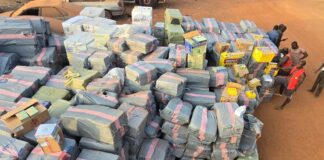 Trafic illicite de médicaments : 𝟐 𝟐𝟗𝟒 𝐜𝐚𝐫𝐭𝐨𝐧𝐬 𝐝𝐞 𝐦𝐞́𝐝𝐢𝐜𝐚𝐦𝐞𝐧𝐭𝐬 𝐢𝐥𝐥𝐢𝐜𝐢𝐭𝐞𝐬 saisis par la Brigade Mobile des Douanes de Ouagadougou