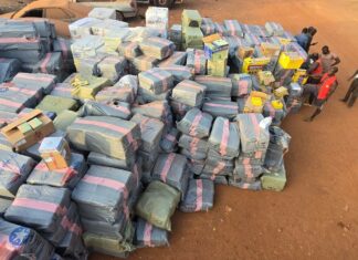 Trafic illicite de médicaments : 𝟐 𝟐𝟗𝟒 𝐜𝐚𝐫𝐭𝐨𝐧𝐬 𝐝𝐞 𝐦𝐞́𝐝𝐢𝐜𝐚𝐦𝐞𝐧𝐭𝐬 𝐢𝐥𝐥𝐢𝐜𝐢𝐭𝐞𝐬 saisis par la Brigade Mobile des Douanes de Ouagadougou