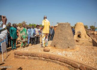 Région des Koulsé: le Ministre de la Culture visite le musée des hauts fourneaux africains