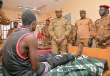 𝟔𝟓ᵉ 𝐚𝐧𝐧𝐢𝐯𝐞𝐫𝐬𝐚𝐢𝐫𝐞 𝐝𝐞𝐬 𝐅𝐨𝐫𝐜𝐞𝐬 𝐚𝐫𝐦𝐞́𝐞𝐬 𝐧𝐚𝐭𝐢𝐨𝐧𝐚𝐥𝐞𝐬 : 𝐥𝐚 𝐍𝐚𝐭𝐢𝐨𝐧 𝐚𝐮𝐱 𝐜𝐨̂𝐭𝐞́𝐬 𝐝𝐞 𝐬𝐞𝐬 𝐡𝐞́𝐫𝐨𝐬 𝐛𝐥𝐞𝐬𝐬𝐞́𝐬