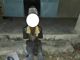 Acculés, les terroristes enrôlent des adolescents: Au cours de leurs offensives menées en novembre, les Forces combattantes ont intercepté plusieurs enfants âgés d’à peine douze ans, enrôlés de force par des terroristes. Cette situation témoigne de l’affaiblissement croissant des Forces du mal, désormais en perte de capacité et contraintes de recourir à des mineurs.