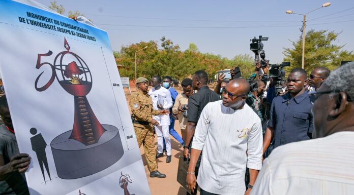 𝐂𝐢𝐧𝐪𝐮𝐚𝐧𝐭𝐞𝐧𝐚𝐢𝐫𝐞 𝐝𝐞 𝐥’𝐔𝐉𝐊𝐙 : 𝐮𝐧 𝐝𝐞𝐦𝐢-𝐬𝐢𝐞̀𝐜𝐥𝐞 𝐚𝐮 𝐬𝐞𝐫𝐯𝐢𝐜𝐞 𝐝𝐞 𝐥𝐚 𝐍𝐚𝐭𝐢𝐨𝐧