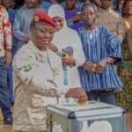 Montée des couleurs à l’hôtel administratif : une mobilisation du personnel en soutien à la campagne Dèmè SIRA