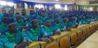 CAMES: 809 nouveaux promus portent officiellement leur toge « made in Burkina »