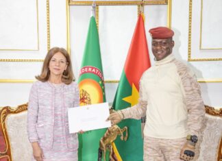 Madame Cristina Maria CERQUEIRA PUCARINHO pour maintenir le lien entre Lisbonne et Ouagadougou