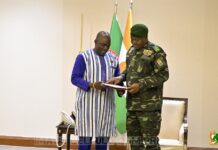 Confédération des États du Sahel : des envoyés spéciaux du Président Ibrahim TRAORÉ reçus par le Président TIANI