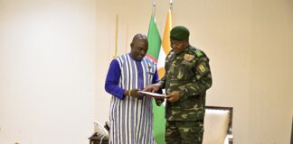 Confédération des États du Sahel : des envoyés spéciaux du Président Ibrahim TRAORÉ reçus par le Président TIANI