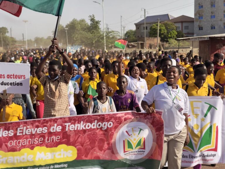 Tenkodogo : Des élèves reconnaissants au président du Faso, Ibrahim Traoré