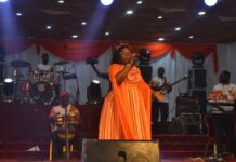 20 ans de louange et d’adoration: Rose Bationo rend hommage à Dieu et aux missionnaires