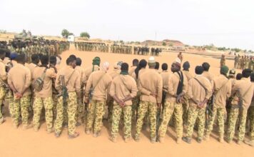 Reconquête de l’intégrité territoriale: le général de division, Célestin Simporé, félicite la troupe dans le Goulmou, la Tapoa et la Sirba