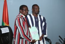Ministère en charge de l’Enseignement secondaire : Boubakar Savadogo passe le témoin à Moumouni Zoungrana