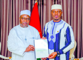 Rencontre de l’Union parlementaire des Etats membres de l’OCI : les conclusions des travaux remis à Ousmane Bougouma