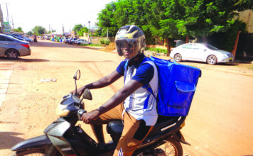 Digitalisation du commerce des repas: une opportunité de job pour des étudiants