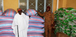 Campagne de solidarité D£m£ Sira: le Mogho Naaba apporte sa contribution