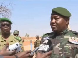 Attaque sur l’aéroport de Niamey : le Président Tiani pointe du doigt les Présidents Macron, Ouattara et Talon et promet une réponse