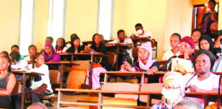 Biologie médicale: des étudiants instruits à des enseignements et aux opportunités professionnelles