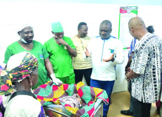 Nuit de la Saint Sylvestre: le gouverneur du Nakambé encourage le personnel du CHR