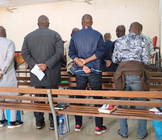 Burkina : le procès pour corruption impliquant des magistrats et d’autres prévenus renvoyé au 2 février, leurs demandes de liberté rejetées